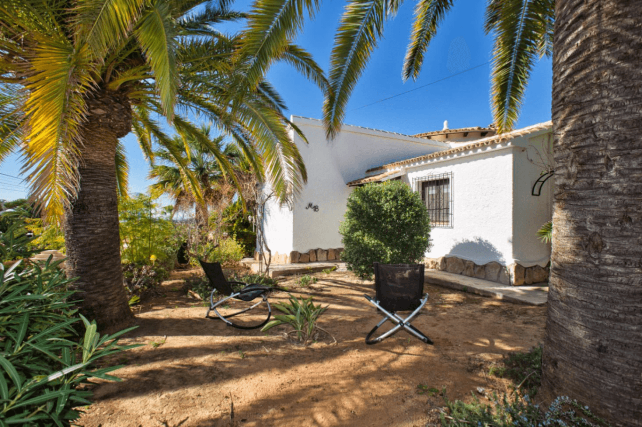 Villa traditionnelle avec vue sur la mer à vendre à Benissa