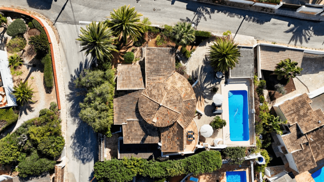 Villa traditionnelle avec vue sur la mer à vendre à Benissa