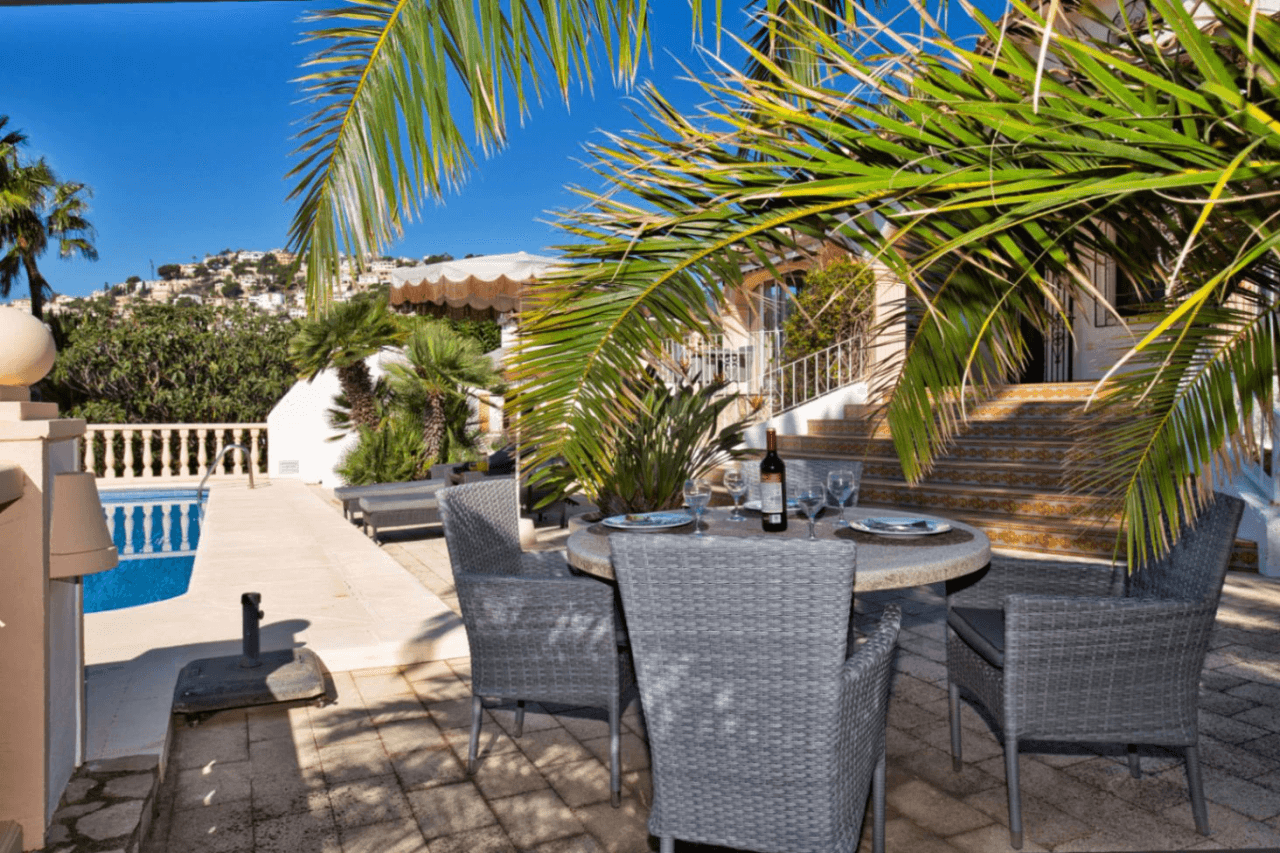 Villa traditionnelle avec vue sur la mer à vendre à Benissa