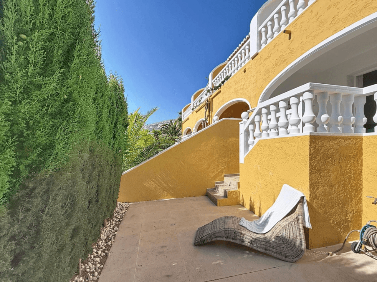 Cumbre del Sol appartement duplex rénové à Pueblo de la Paz