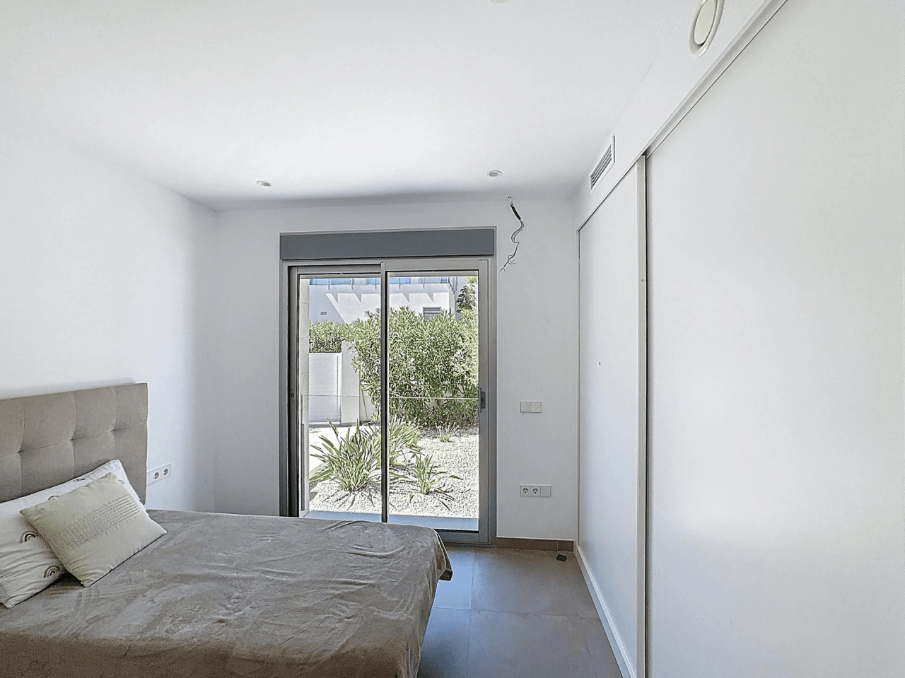Villa moderne Cumbre del Sol avec vue sur la mer et piscine privée