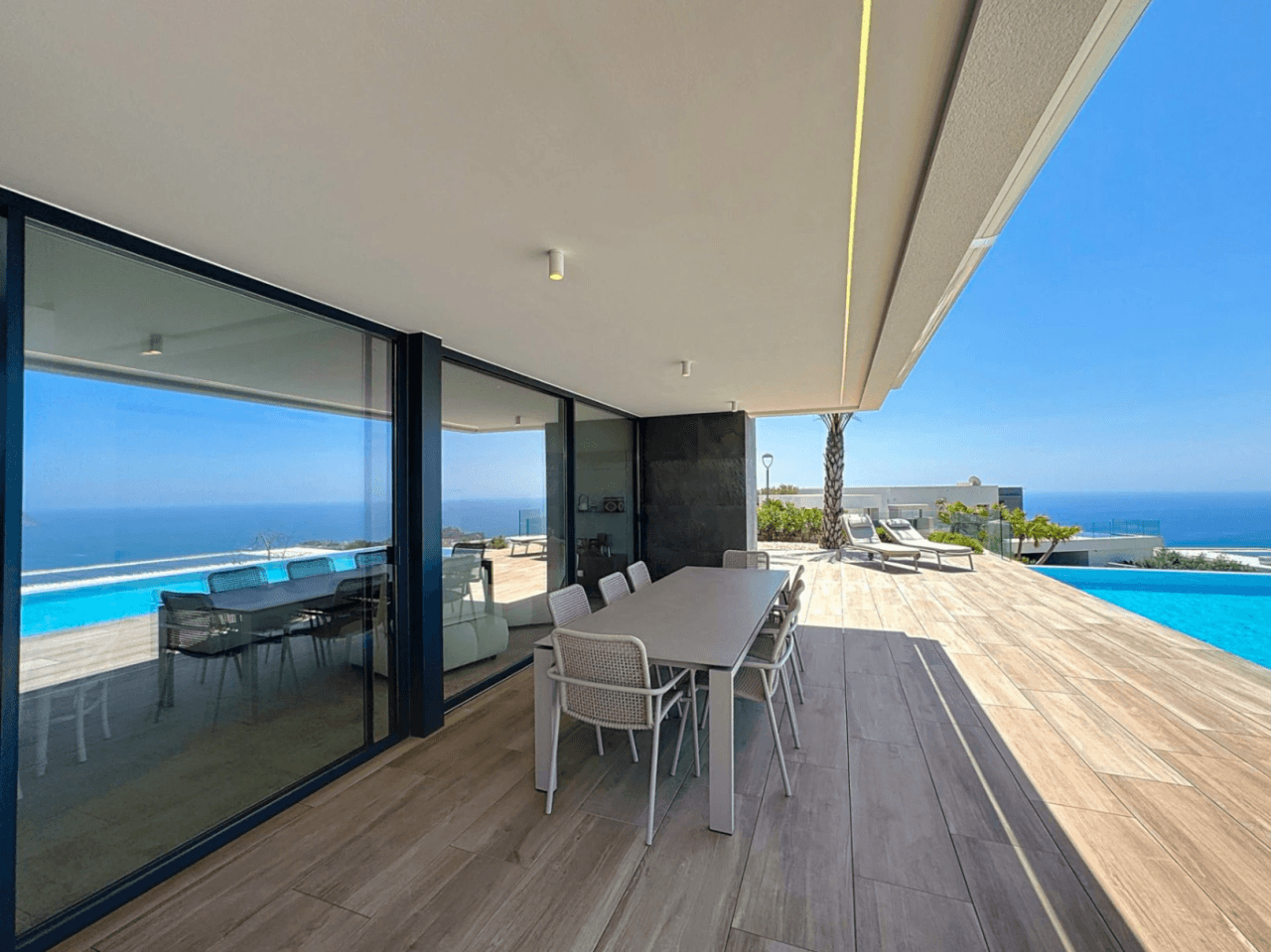 Cumbre del Sol Villa de lujo con vistas panorámicas en residencial Jazmines