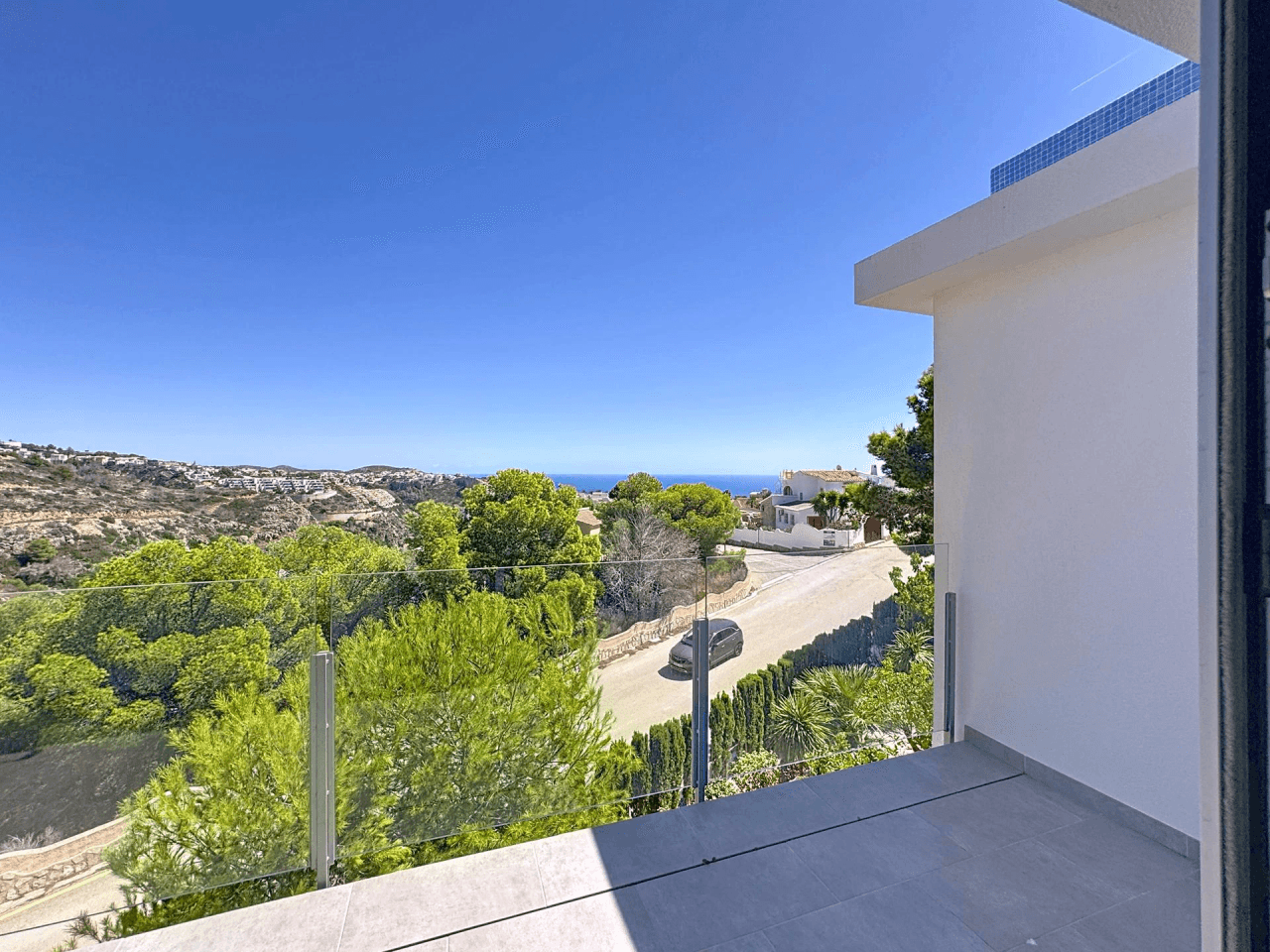 Villa moderne Cumbre del Sol avec vue sur la mer et piscine privée