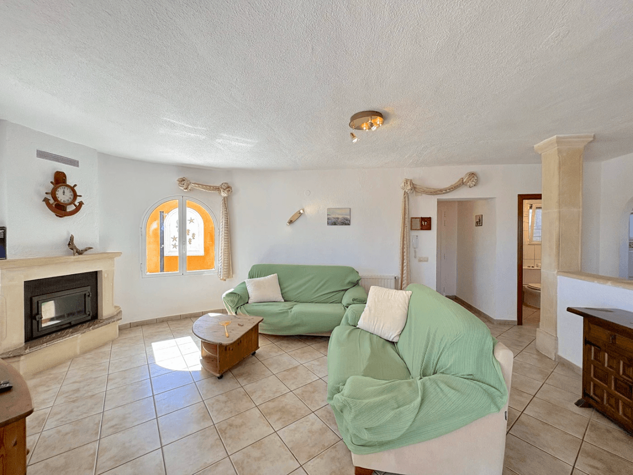 Villa Cumbre del Sol avec vue sur la mer et piscine privée.