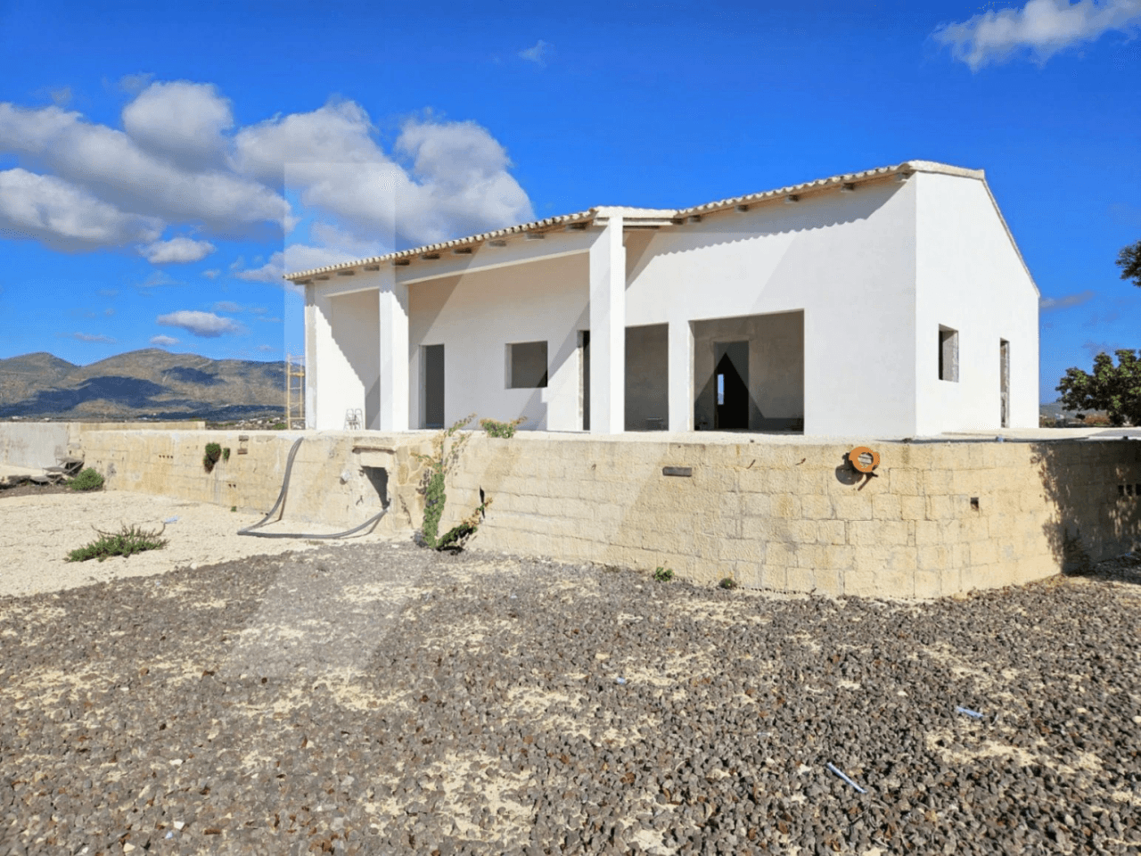 Finca en venta con vistas al mar en Benissa. Costa Blanca.