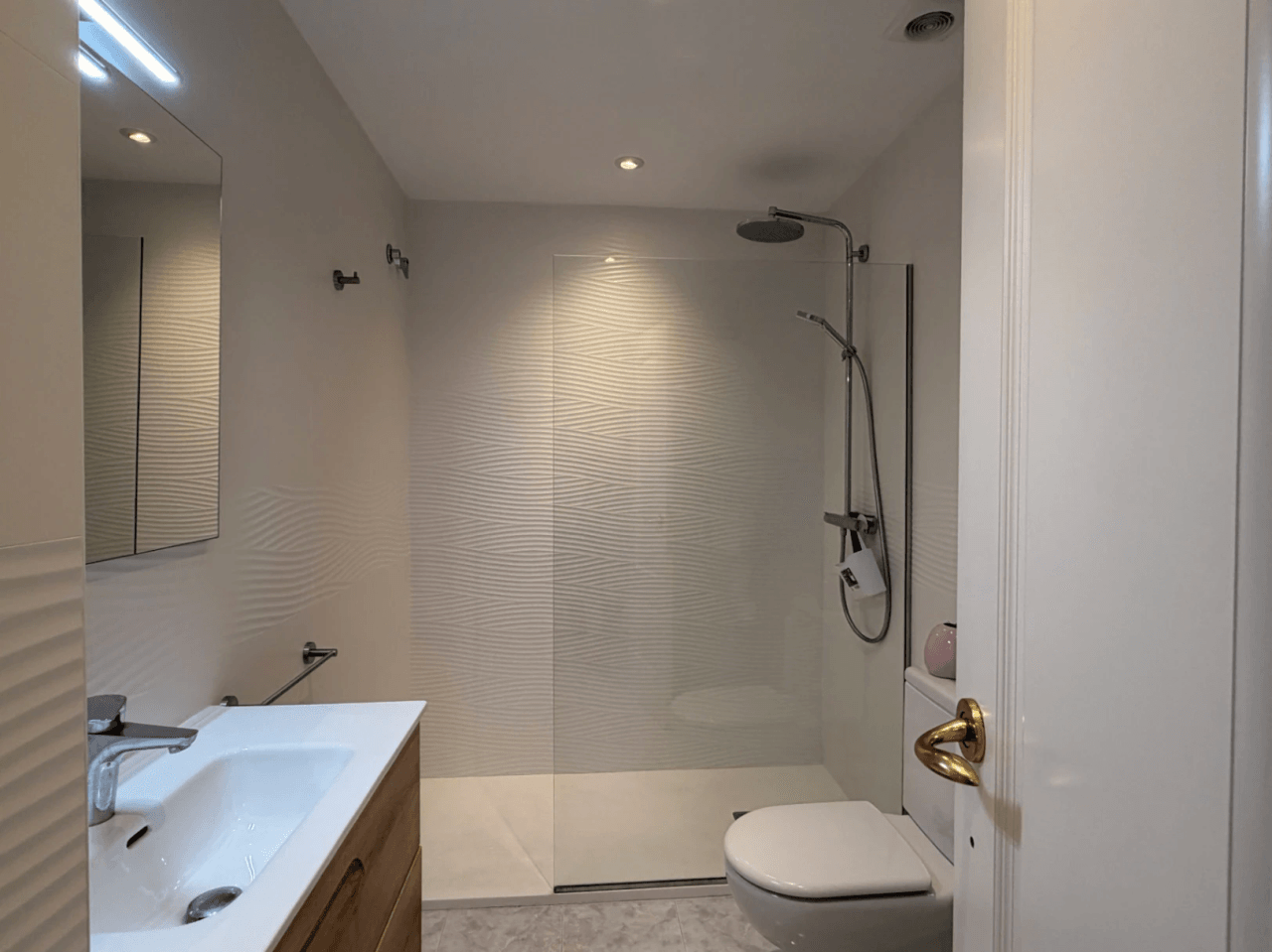 Apartamento en primera línea con vista al mar en venta en Platgetes, Moraira