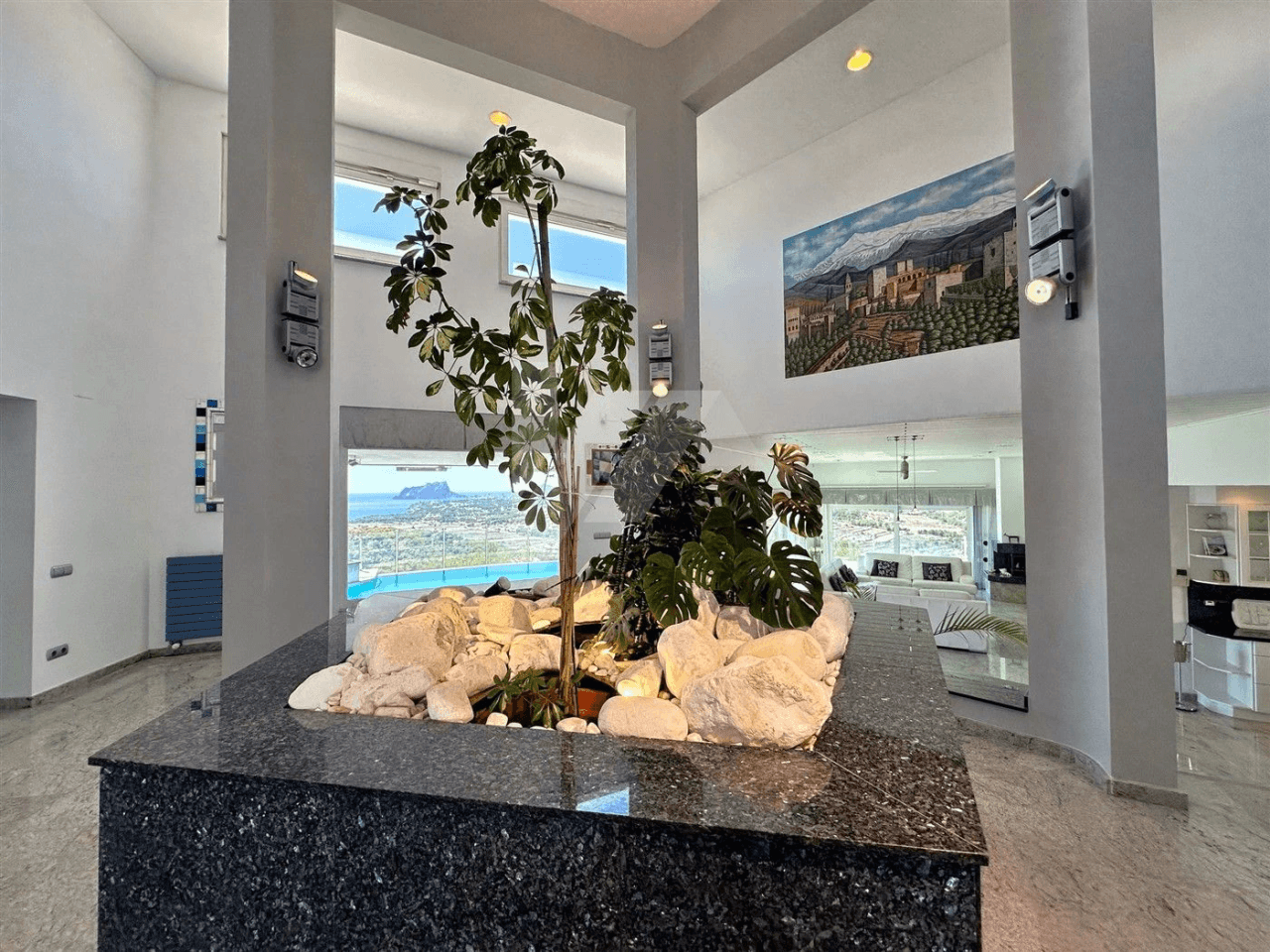 Villa con vistas panorámicas al mar en venta en Moraira, Costa Blanca.