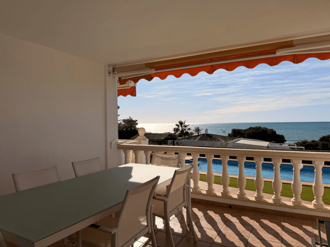 Appartement en première ligne avec vue sur la mer à vendre à Platgetes, Moraira