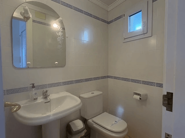 Apartamento en primera línea con vista al mar en venta en Platgetes, Moraira