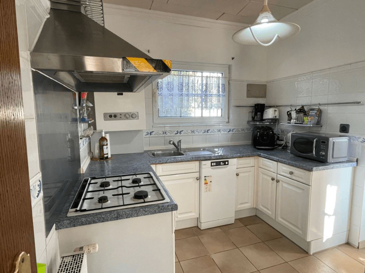 Villa de plain-pied à vendre avec une vue mer magnifique, à proximité des commodités à San Jaime, Benissa