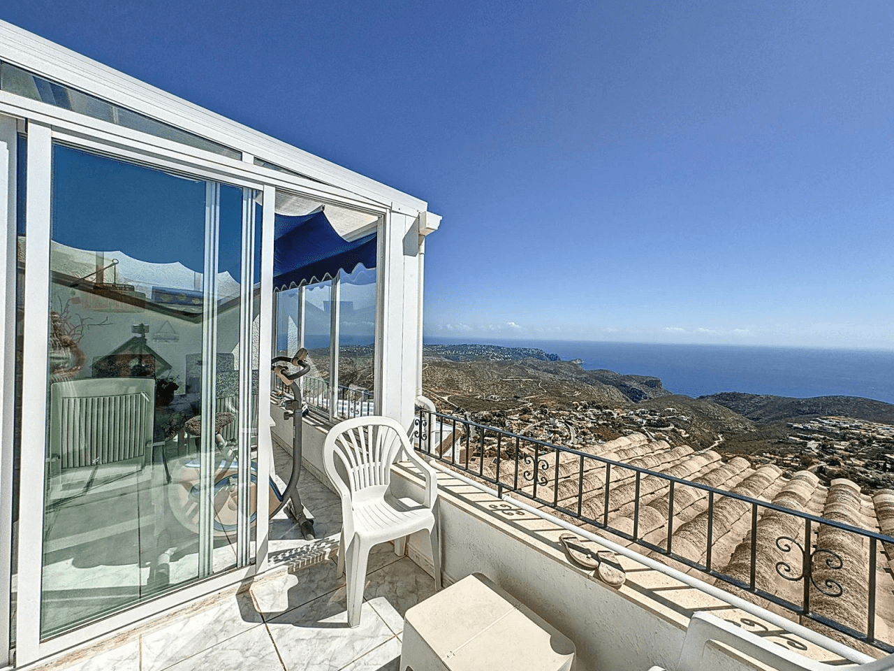 Cumbre del Sol appartement avec des vues spectaculaires sur la mer à Pueblo Panorama