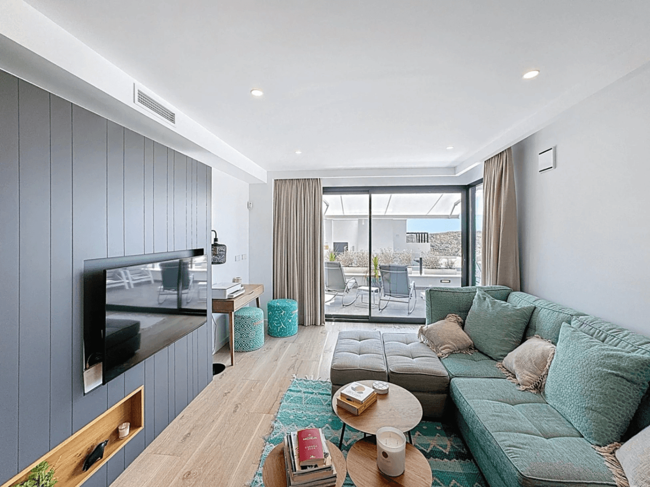 Impressionnant penthouse moderne à Cumbre del Sol avec vues panoramiques dans les Jardins de Montecala