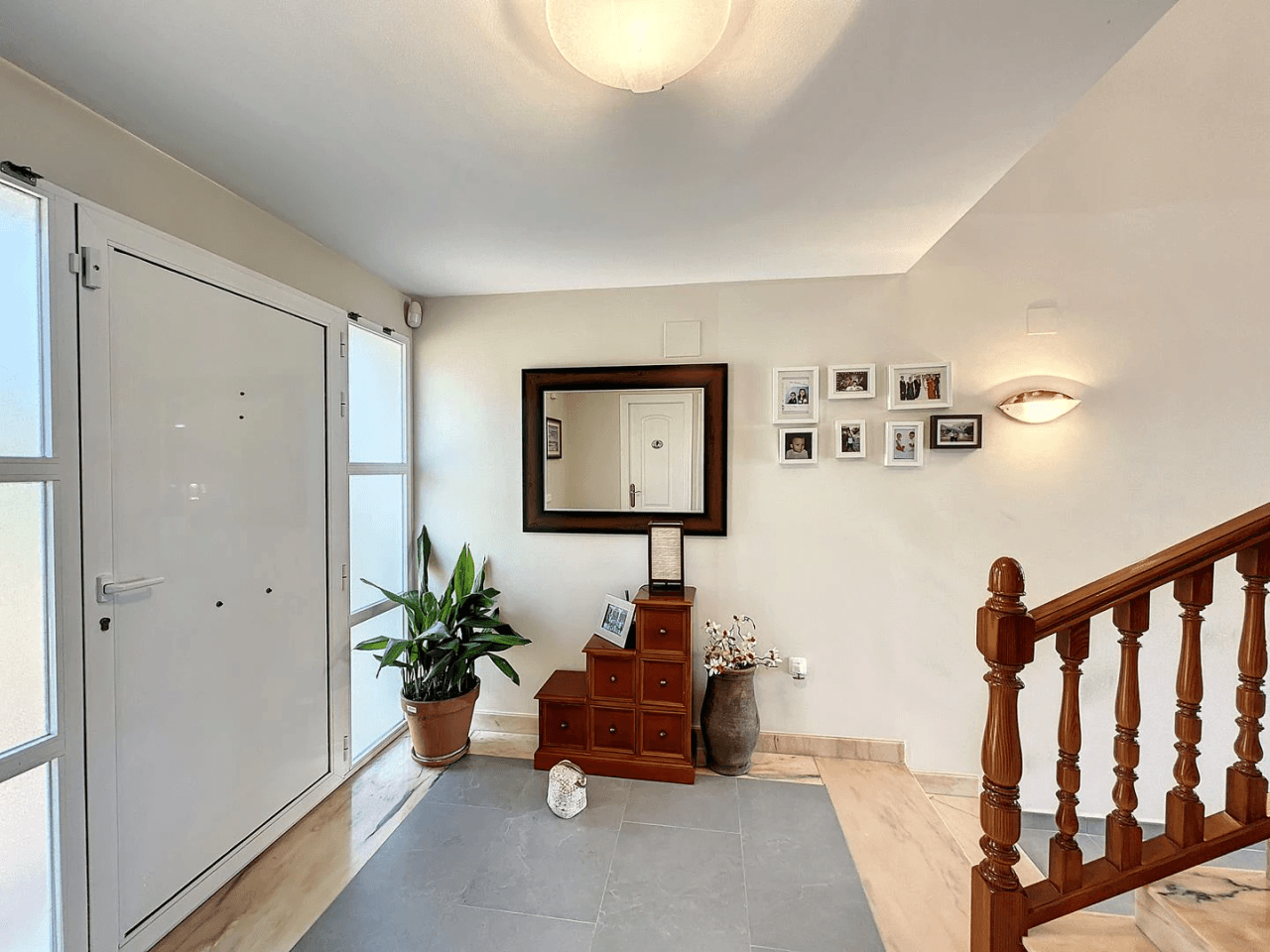 Villa Cumbre del Sol avec piscine privée proche de tous les services