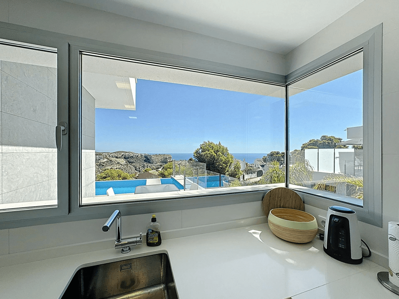 Villa moderne Cumbre del Sol avec vue sur la mer et piscine privée