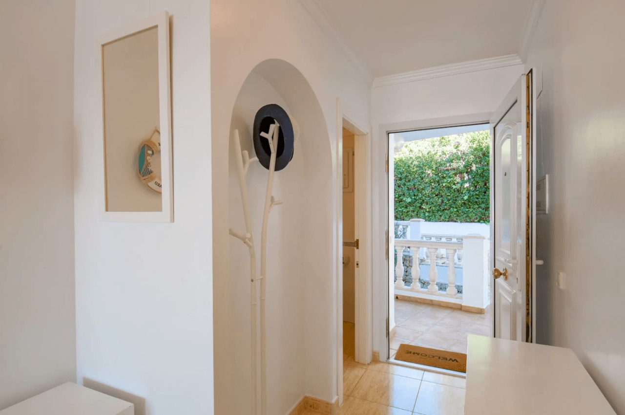Apartamento en primera línea con vista al mar en venta en Platgetes, Moraira