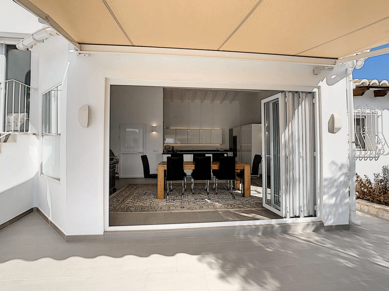 Villa rénovée à Cumbre del Sol avec vue sur la mer