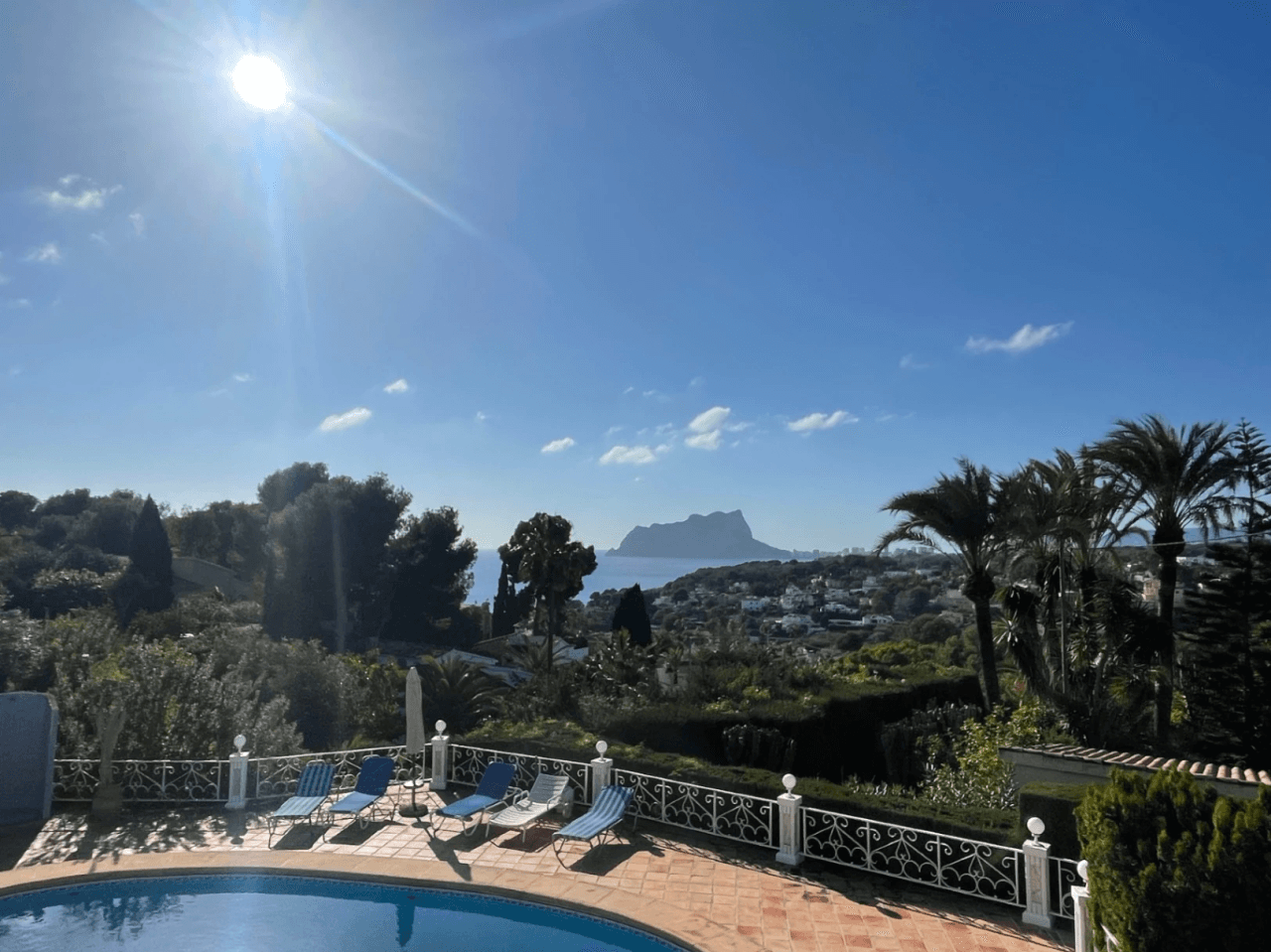 Villa de plain-pied à vendre avec une vue mer magnifique, à proximité des commodités à San Jaime, Benissa