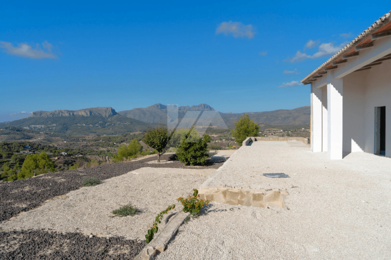 Finca en venta con vistas al mar en Benissa. Costa Blanca.
