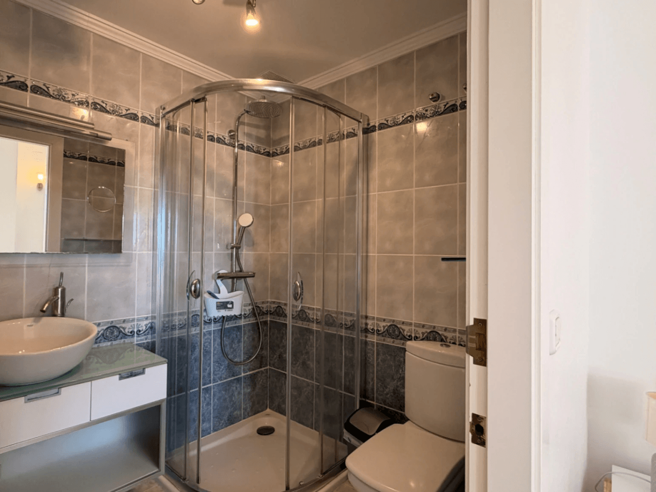 Apartamento en primera línea con vista al mar en venta en Platgetes, Moraira