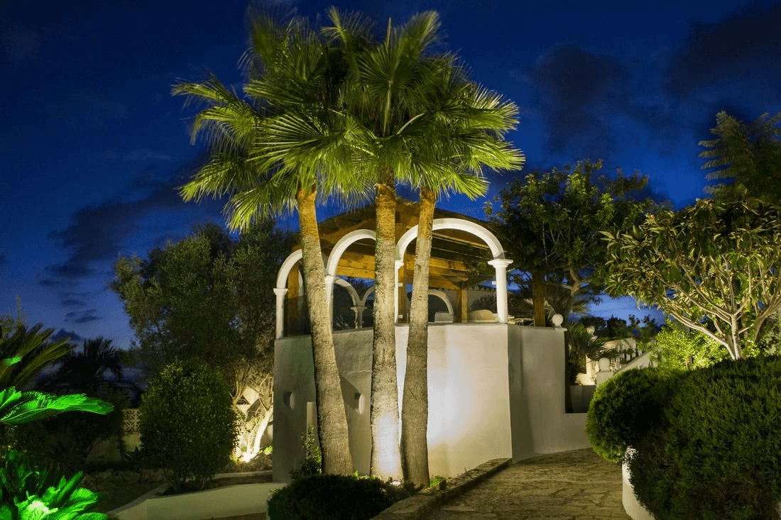 Villa rénovée à Cumbre del Sol avec vue sur la mer
