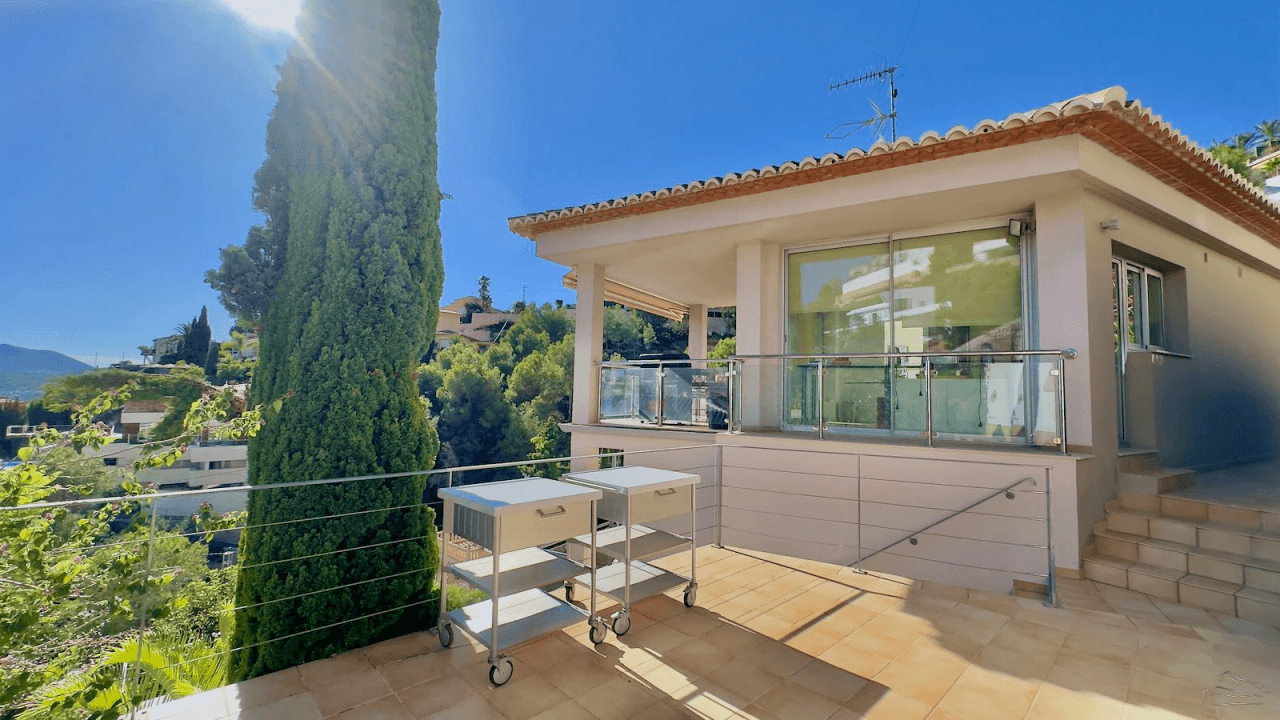 Villa moderne à vendre à La Corona avec vue sur la mer - Javea
