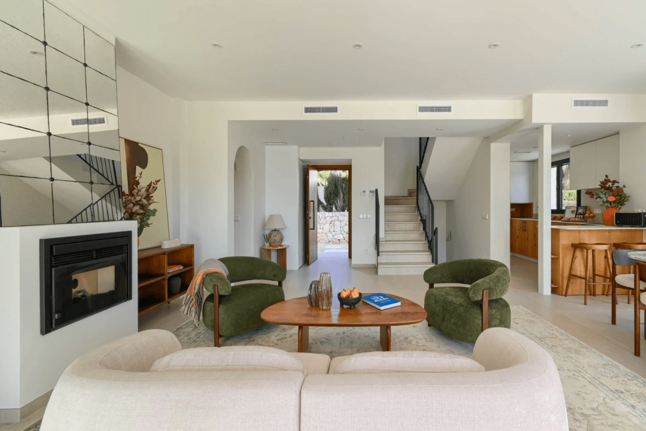 Villa Mediterránea de Obra Nueva con Vistas al Mar en El Portet, Moraira