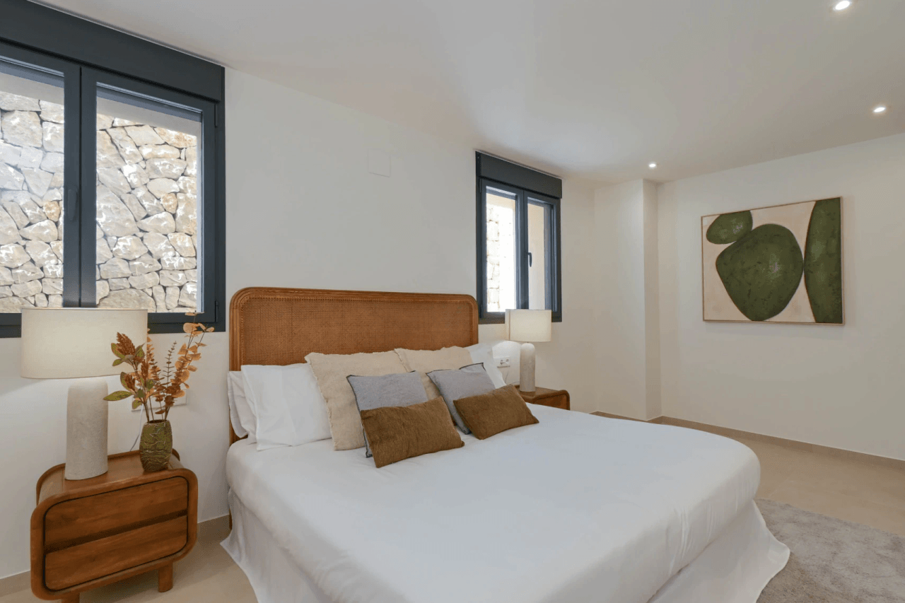 Villa Mediterránea de Obra Nueva con Vistas al Mar en El Portet, Moraira