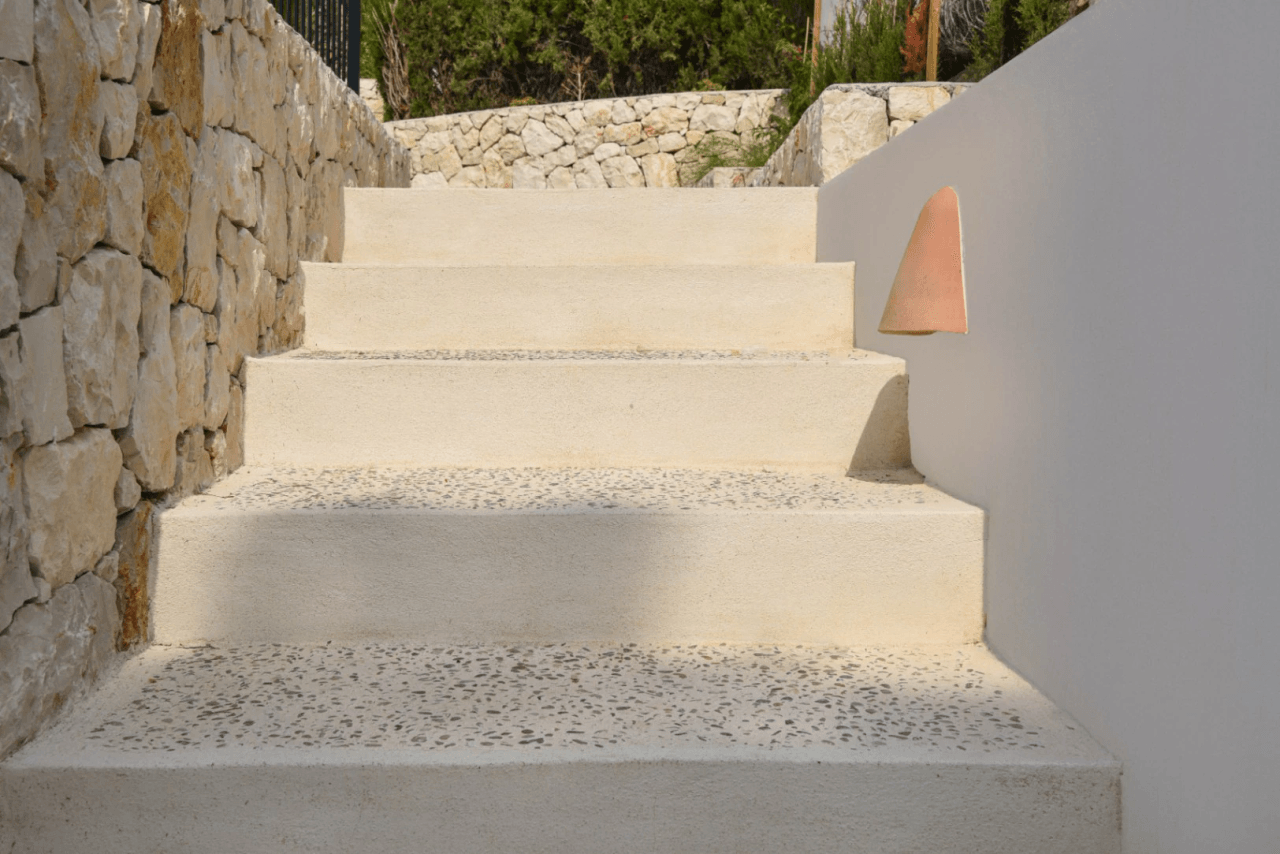 Villa Mediterránea de Obra Nueva con Vistas al Mar en El Portet, Moraira