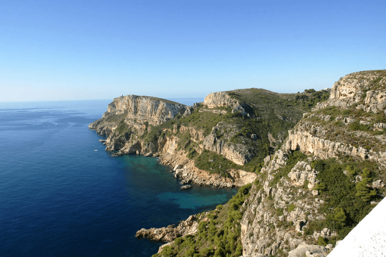 Villa rénovée Cumbre del Sol avec vues panoramiques sur la mer