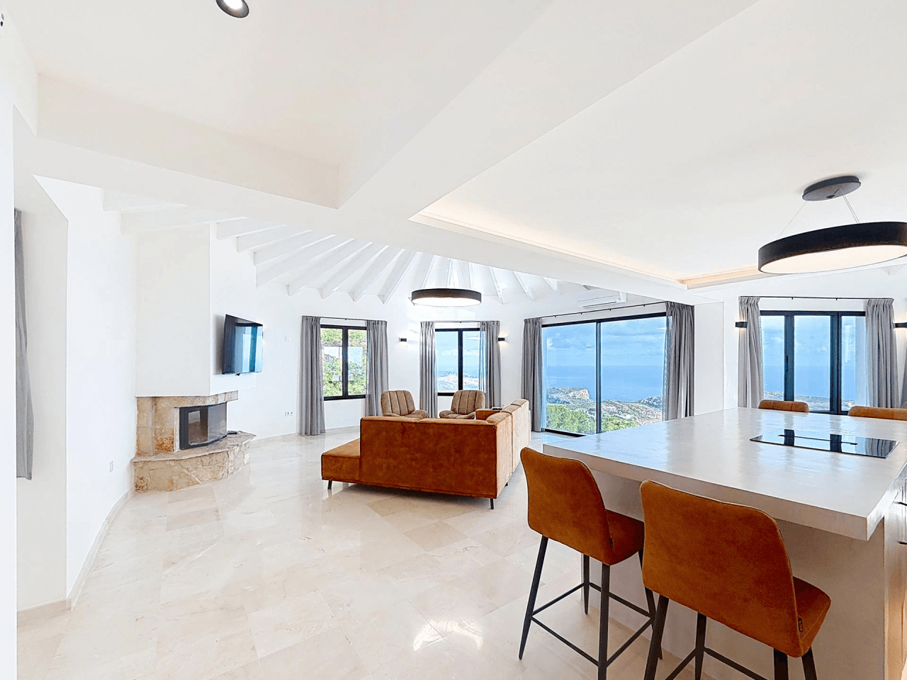 Villa rénovée Cumbre del Sol avec vues panoramiques sur la mer