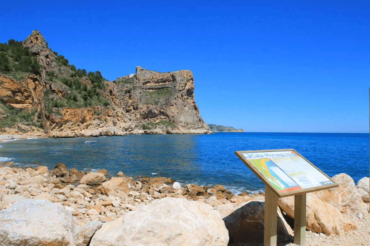 Villa rénovée Cumbre del Sol avec vues panoramiques sur la mer