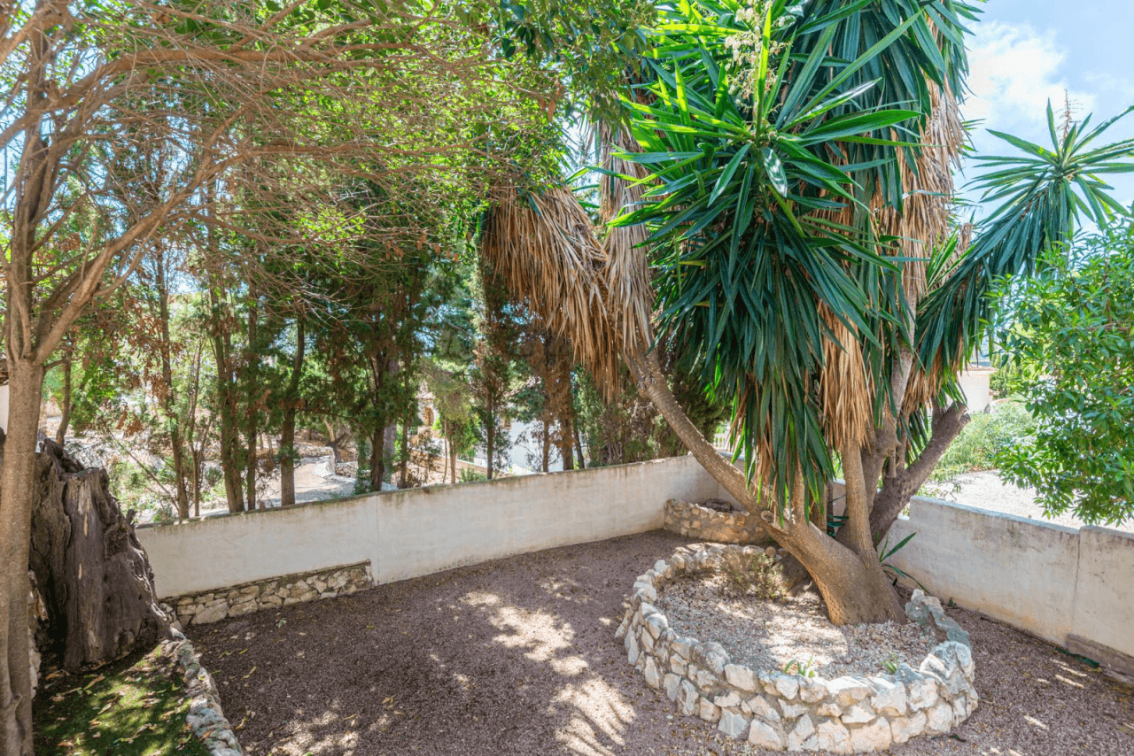 Villa à vendre à Benissa, Montemar, avec piscine privée.