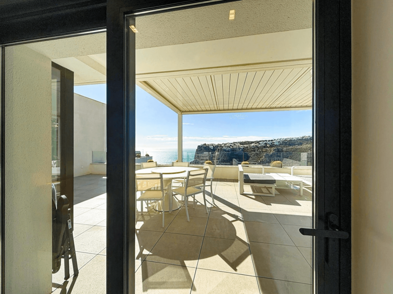 Cumbre del Sol penthouse moderne de luxe avec vue sur les falaises et la mer