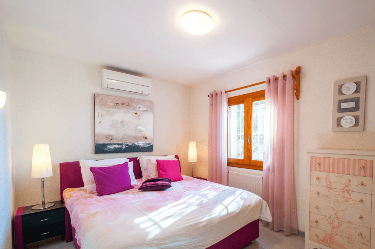 Villa méditerranéenne orientée sud-ouest à Benissa, près du club de golf San Jaime.