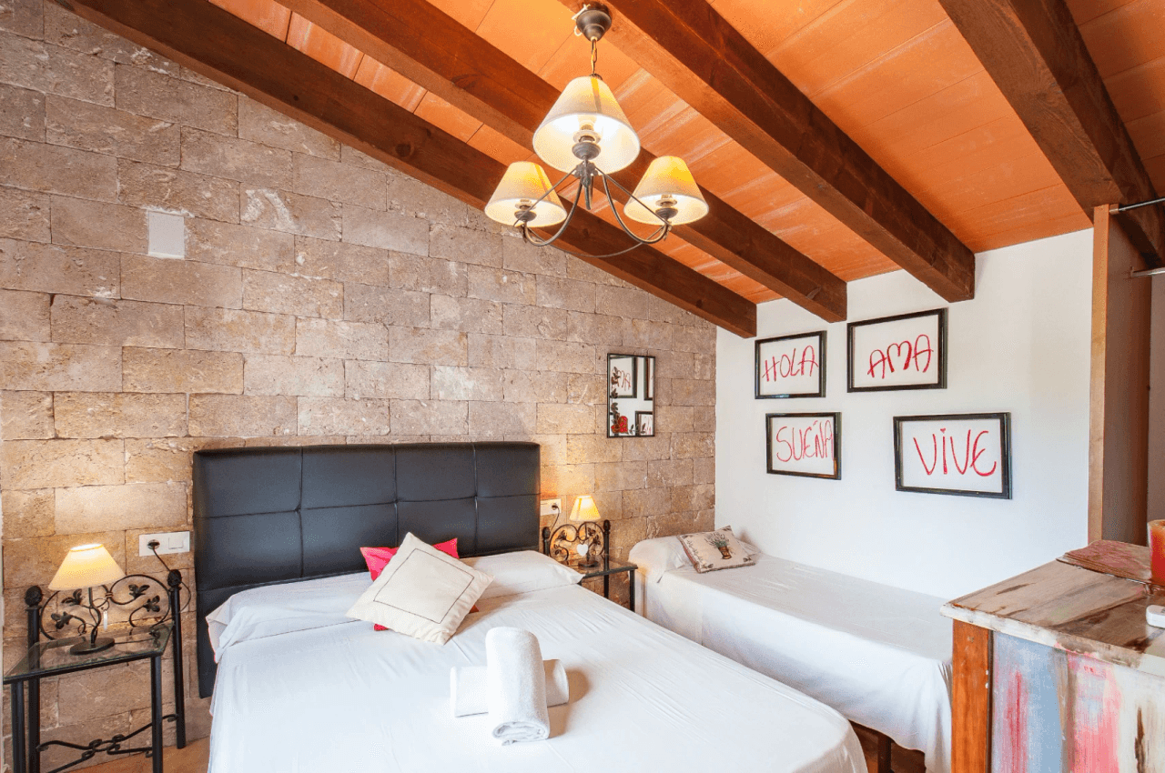 Finca en Benissa en Venta en Amplia Parcela con Piscina y Casa de Huéspedes