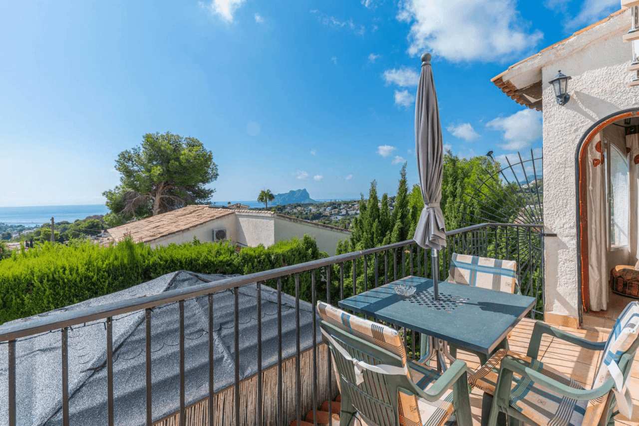 Villa à vendre à Benissa, Montemar, avec piscine privée.