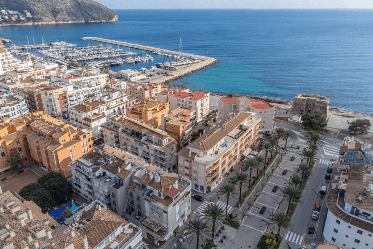 Appartement à vendre au centre de Moraira, 3 chambres.