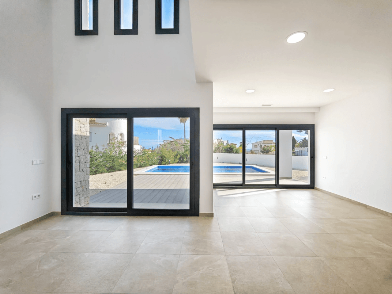 Villa moderne à La Fustera : 3 chambres et piscine privée