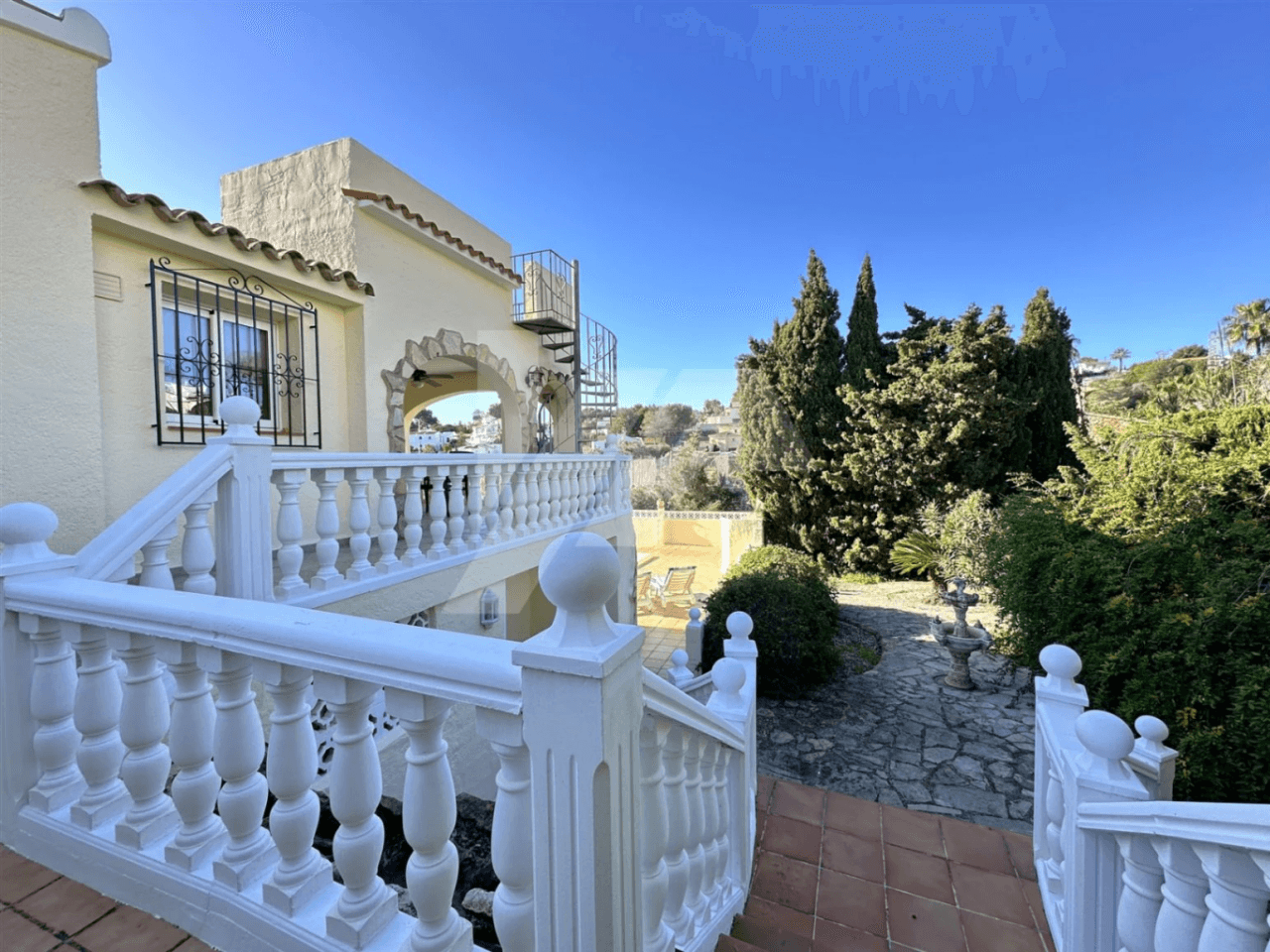 Villa à vendre à Benissa, à distance de marche de la plage de Baladrar.