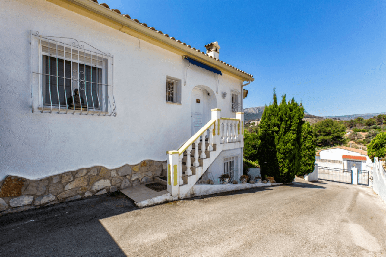 Villa tranquille avec vue sur la montagne à vendre à Calpe
