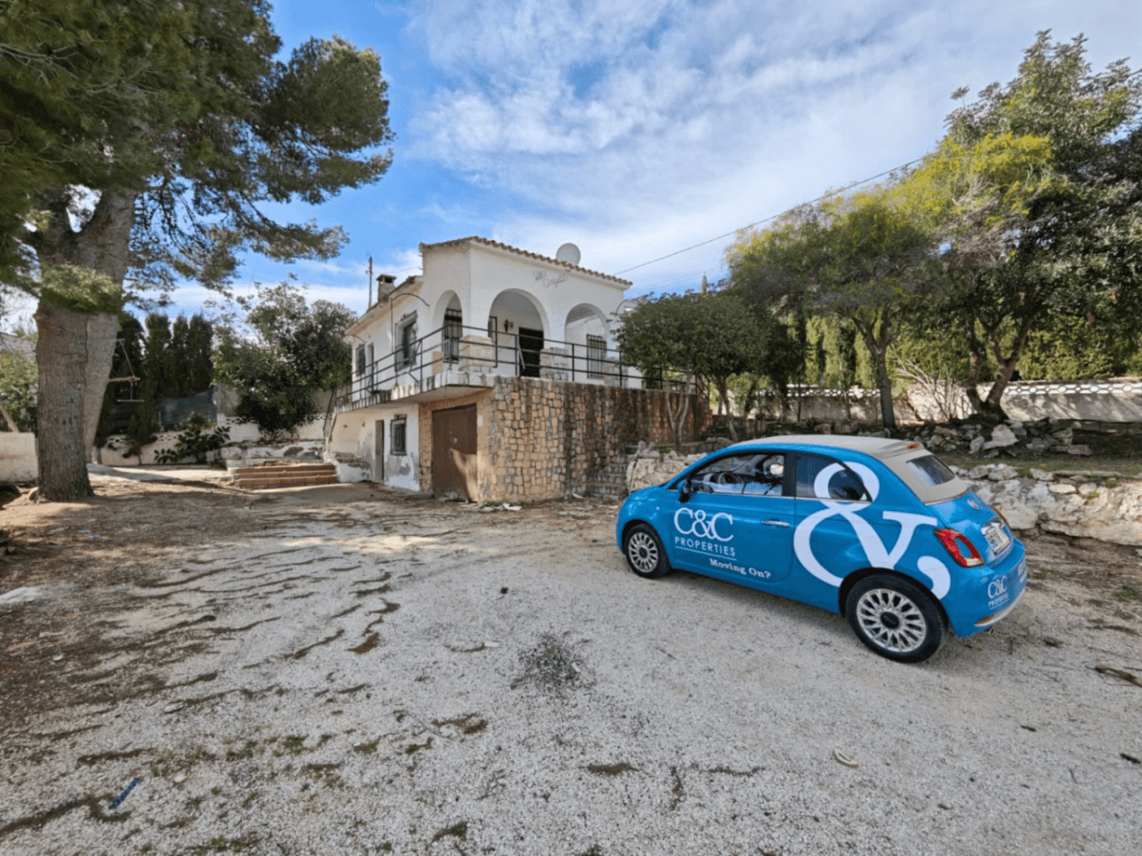 Vente de villa à réformer avec 2 chambres à Moraira, Alicante