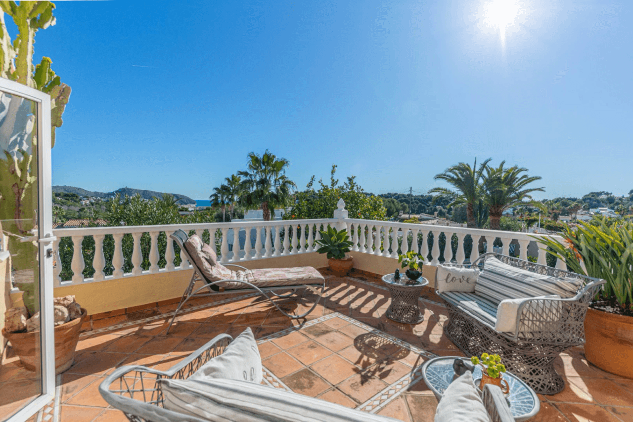 Villa à vendre avec 4 chambres à Benimeit, Moraira.