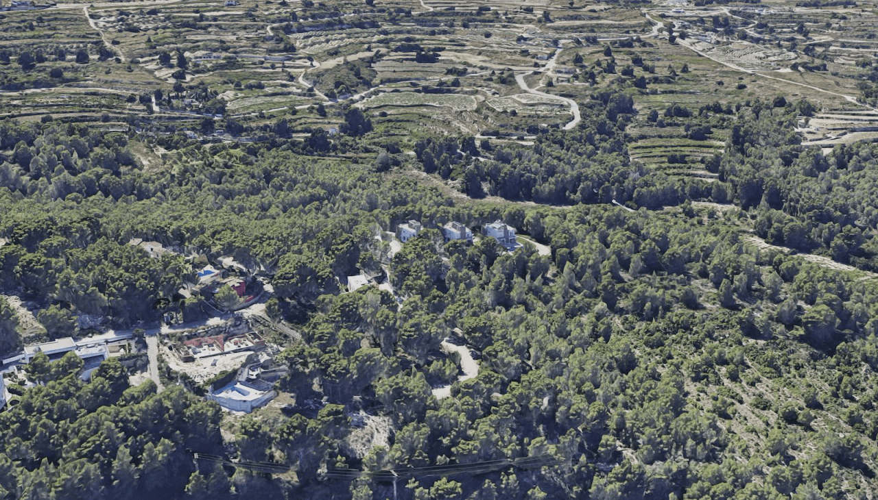 Städtisches Grundstück zu verkaufen in Moraira mit Panoramablick.