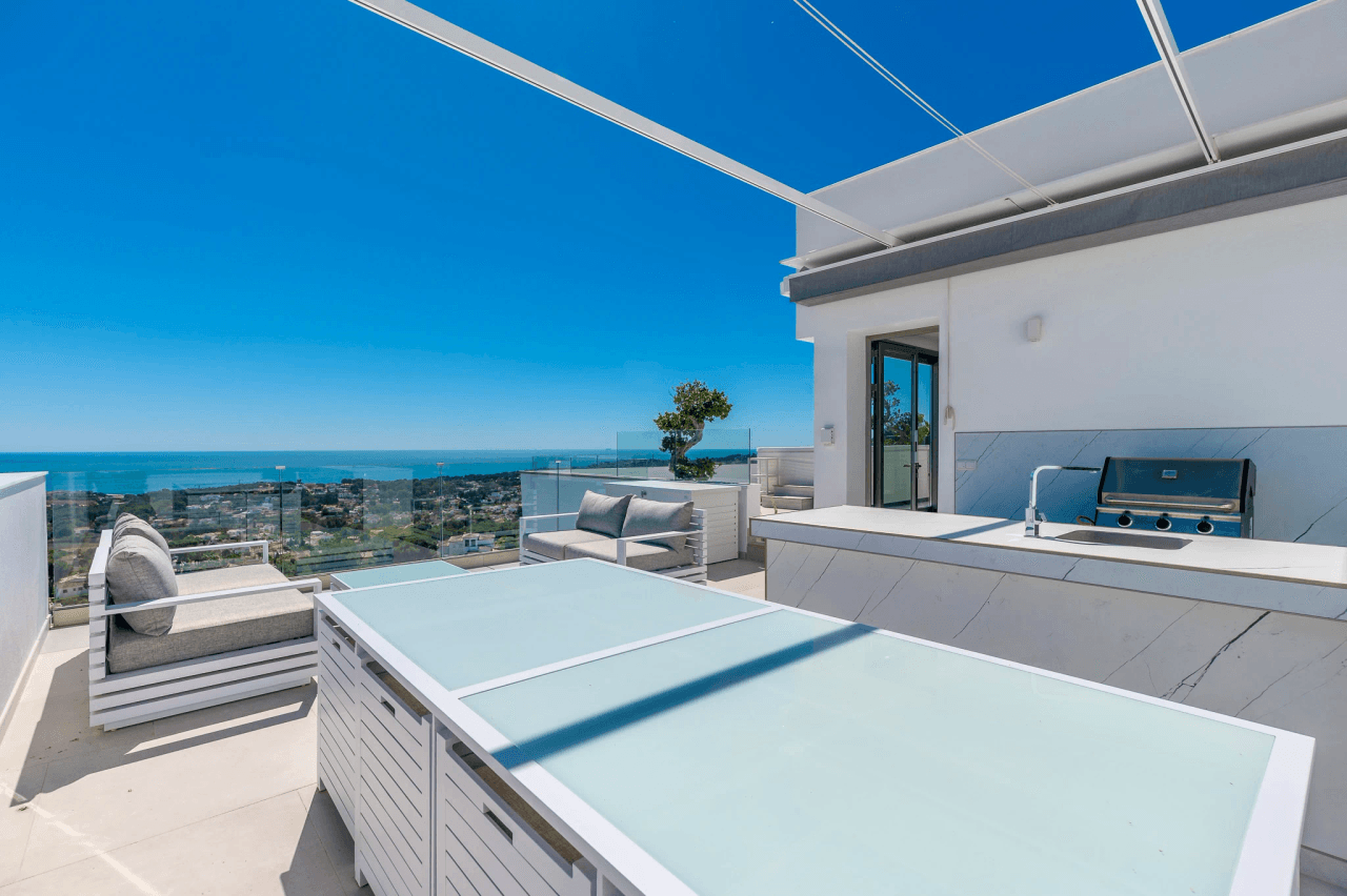 Villa de luxe exceptionnelle à Moraira – Où le design, la technologie et la vue sur la mer se rencontrent