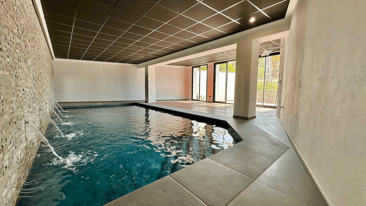 Villa entièrement rénovée à vendre à El Portet de Moraira - Costa Blanca