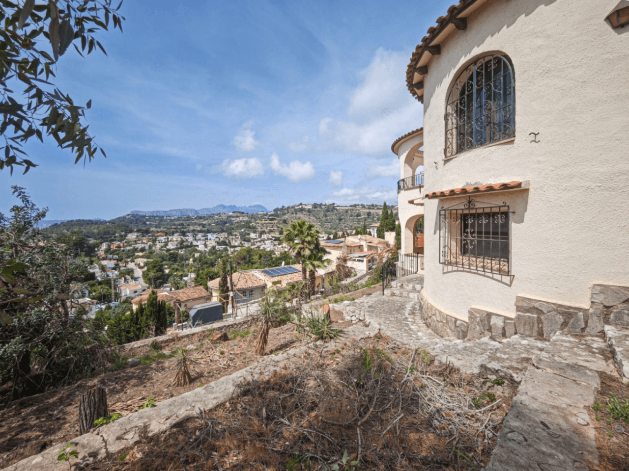 Vente de villa à rénover à Montemar, Benissa avec 3 chambres.