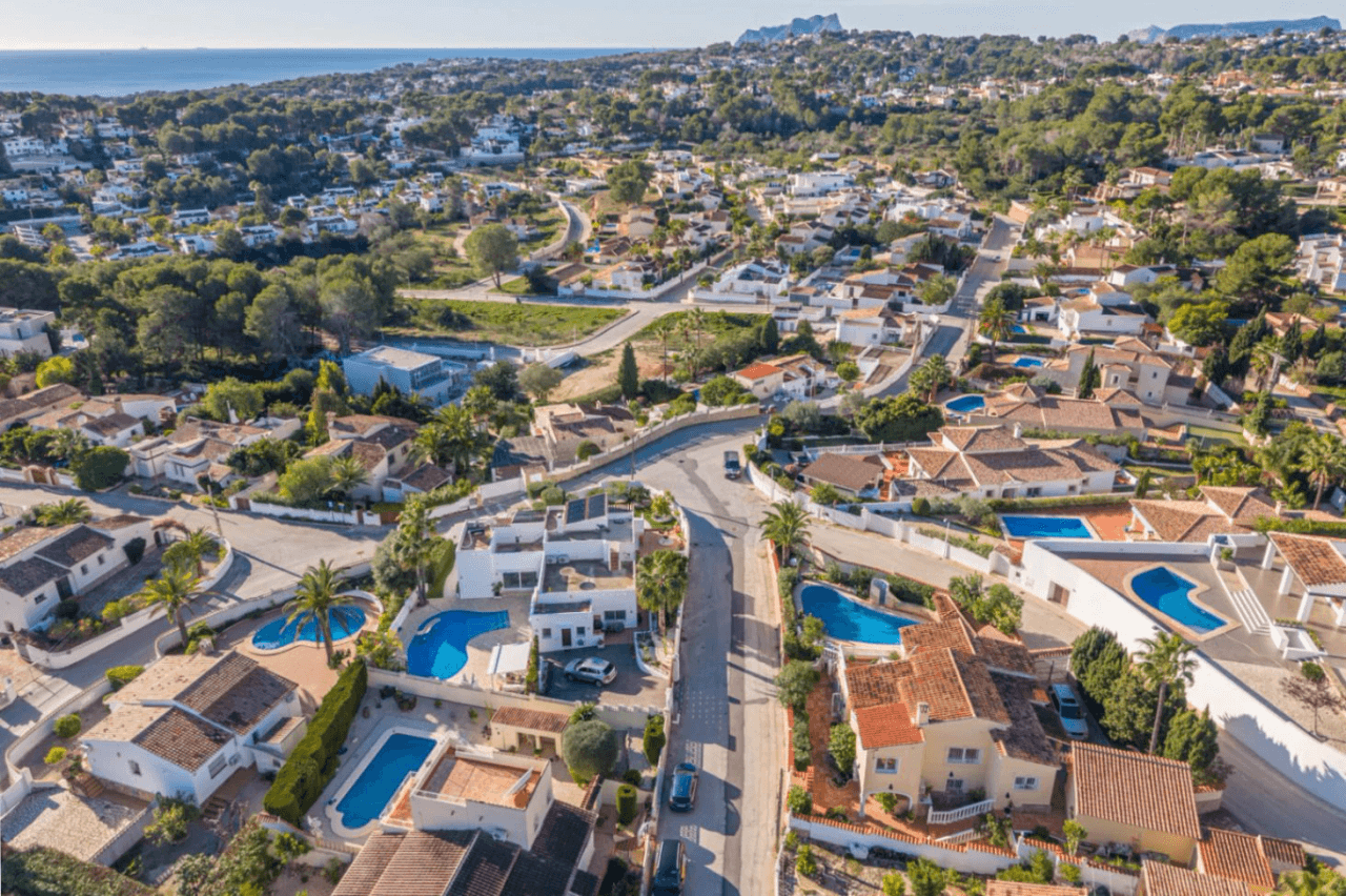 Villa à vendre avec 4 chambres à Benimeit, Moraira.