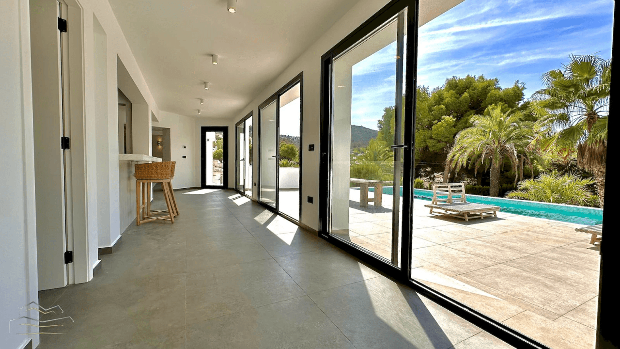 Villa entièrement rénovée à vendre à El Portet de Moraira - Costa Blanca