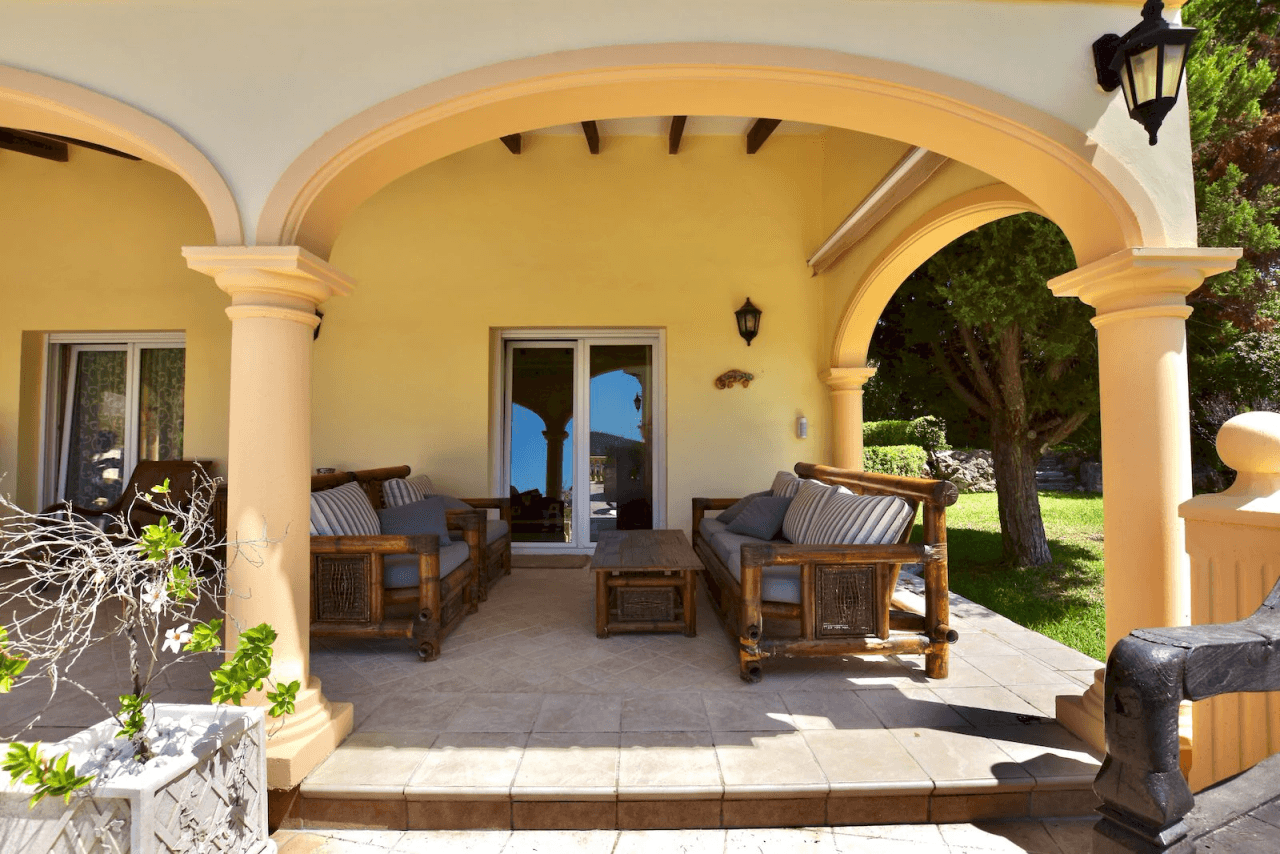 Magnifique villa de luxe à vendre à Javea avec vue sur la mer et le Montgó.