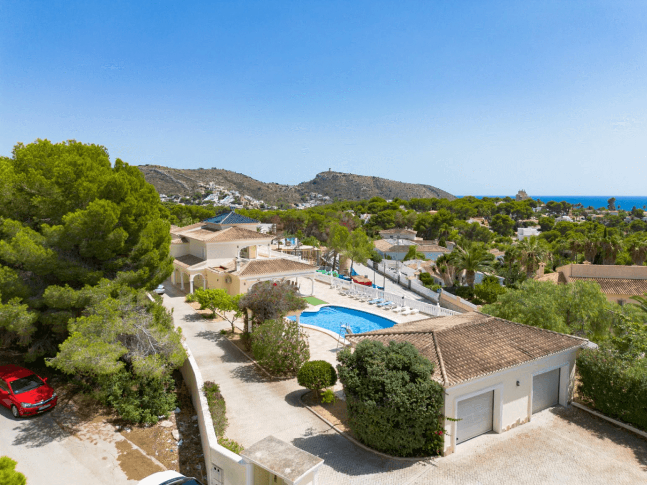 Grande villa élégante avec vue sur la mer à vendre à Moraira